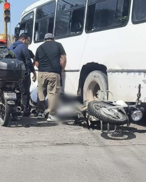 Trágico accidente cobra la vida de un joven motociclista en Las Bajadas ...